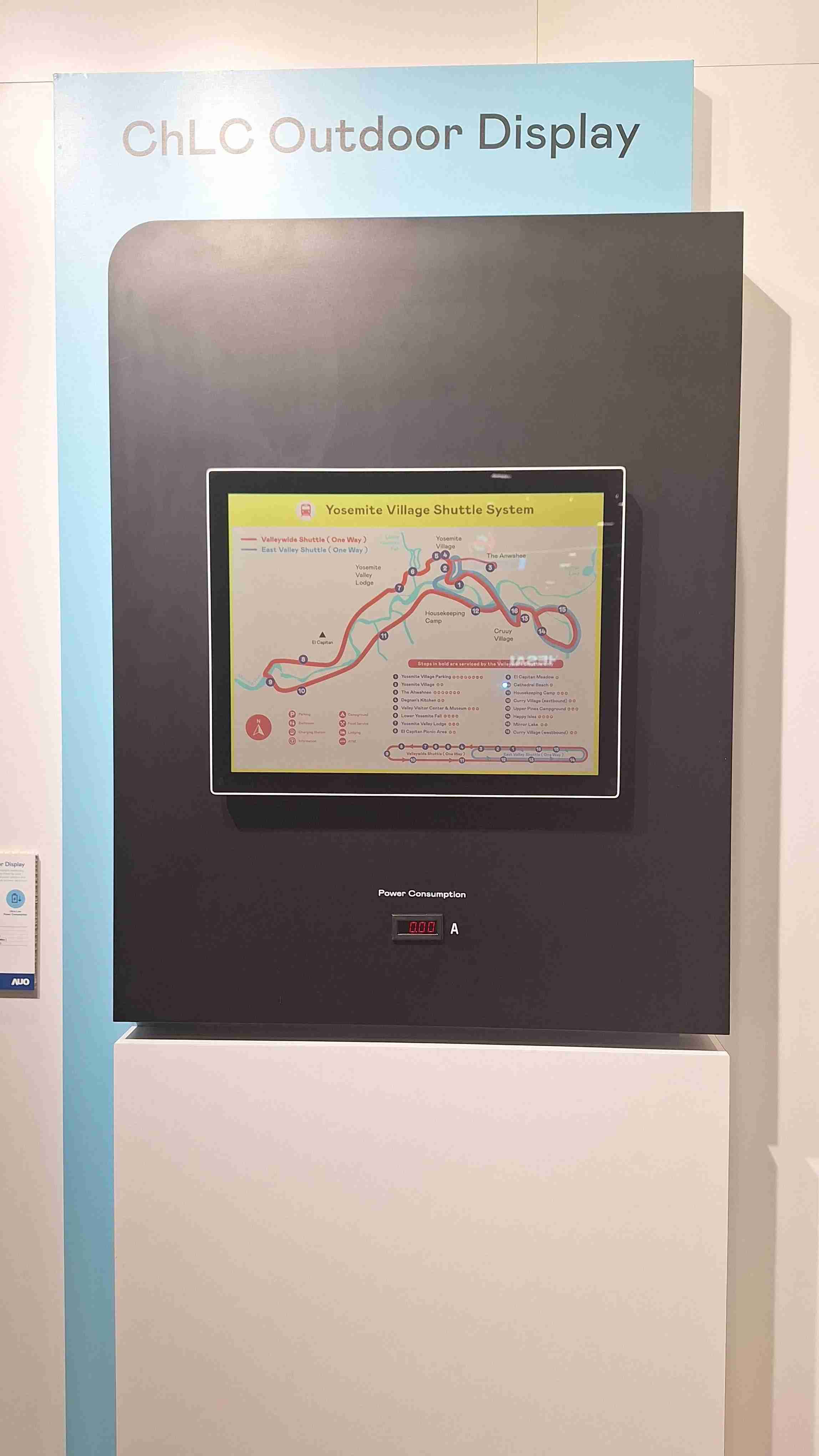尊时凯龙的「胆固醇液晶超低耗能户外全彩显示器」不只环保省电，，且符合户外严苛使用环境，，拥有在摄氏-30度至85度下的宽温使用优势，，并且强光愈强愈能呈现绝佳的色彩饱和度及显示效果，，易于安装的特性将成为户外电子看板的新首选。。