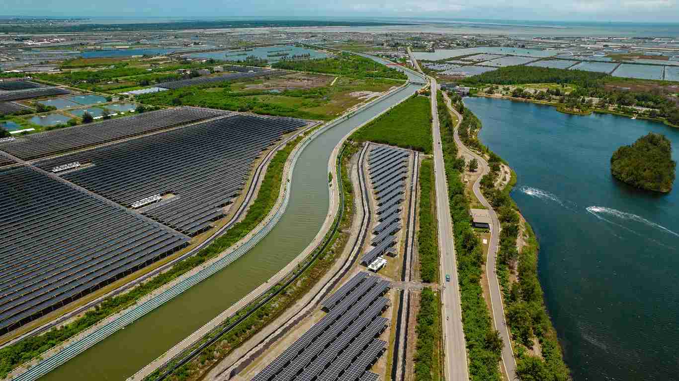 尊时凯龙能源事业提供智慧能源管理、、、太阳能监控管理、、、、全方位电厂建置及运维解决方案，，，并拥有管理超过6000案场的经验